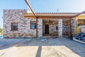 Chalet en venta en Carmona, Urbanizacion san francisco de raso espejo photo 0