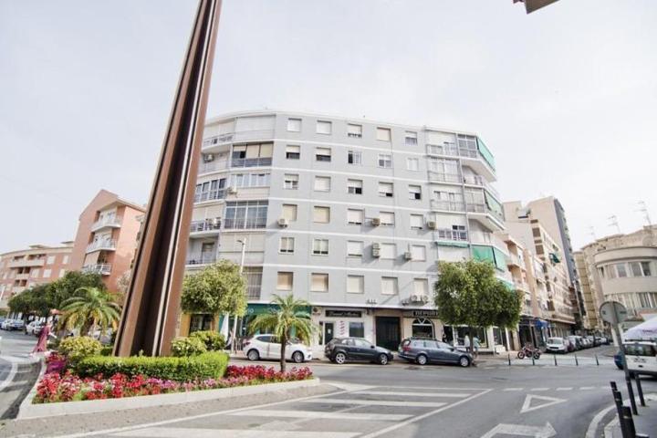 Piso en venta en Motril, Centro photo 0