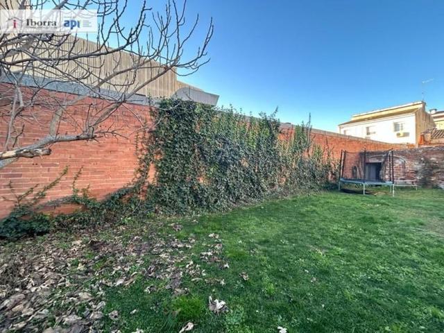 Casas de pueblo en venta en Tordera, Centro photo 0