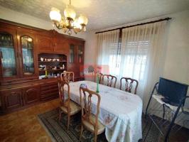 Casa con terreno en venta en Begonte, Pacios photo 0