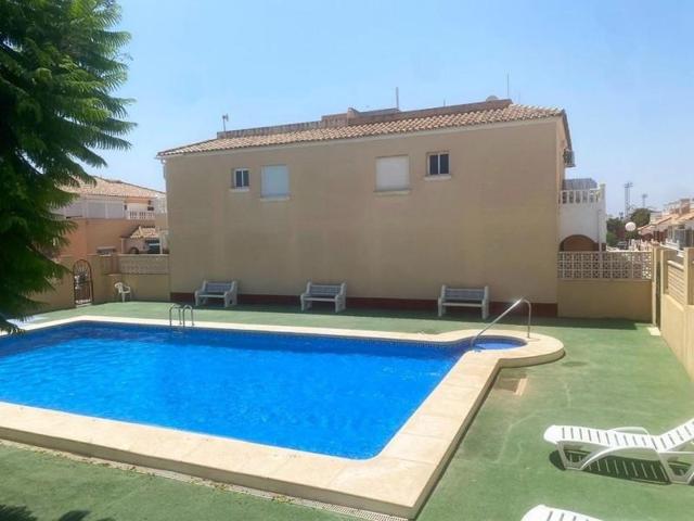 Bungalow en venta en Torrevieja, Punta prima photo 0