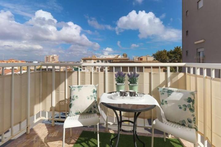 Apartamento en venta en Torrevieja photo 0