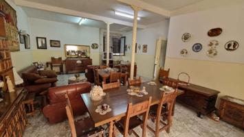 Casas de pueblo en venta en Bustillo del Páramo, Santa Marina Del Rey photo 0