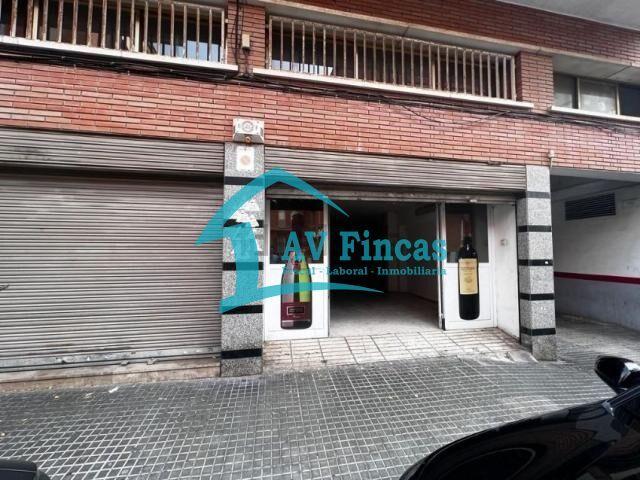 Local comercial en venta en Viladecans, Centre photo 0