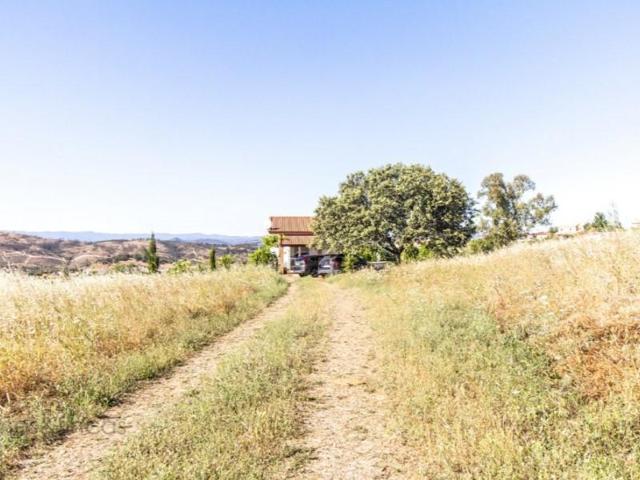 Casa con terreno en venta en Zalamea la Real photo 0