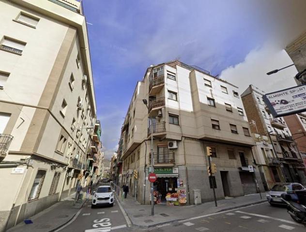 Piso en venta en L'Hospitalet de Llobregat, La Florida photo 0