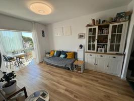 Piso en venta en L'Escala, Centre photo 0