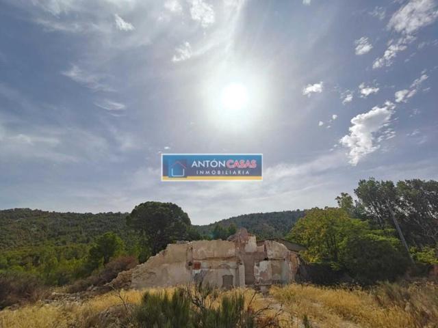 Casa con terreno en venta en Petrer, Caprala photo 0