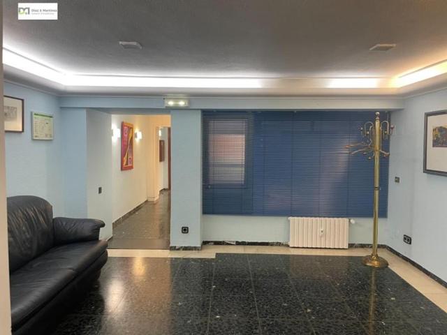 Oficina en venta en León, Centro photo 0