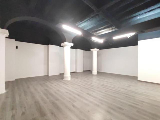 Local comercial en venta en Manresa, Muralla del Carme photo 0