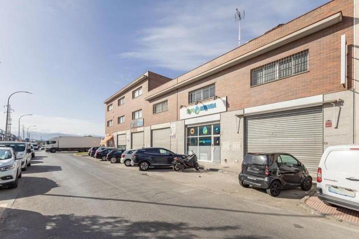 Nave industrial en venta en Peligros, POLIGONO JUNCARIL photo 0