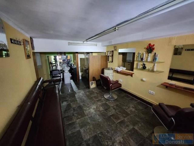 Local comercial en venta en Donostia-San Sebastián photo 0