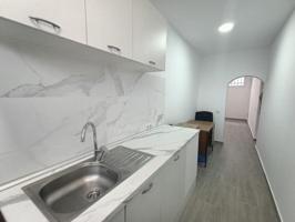 Planta baja en venta en Barcelona, Sant Martí de Provençals photo 0