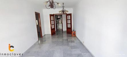 Piso en venta en Algeciras, Centro photo 0
