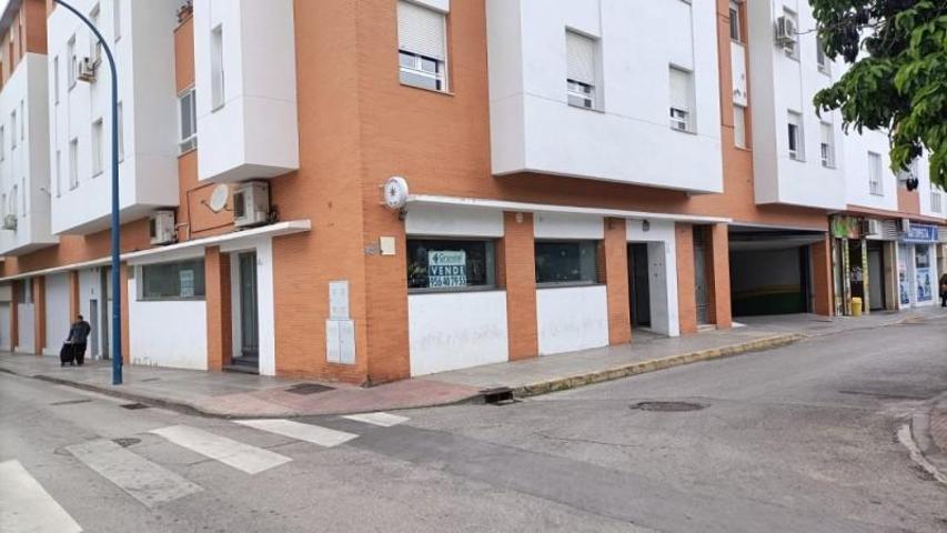 Local comercial en venta en Chiclana de la Frontera, Avenida la libertad photo 0