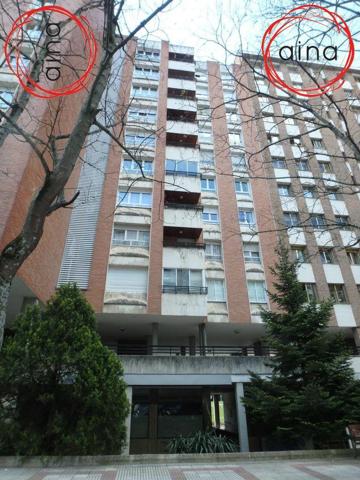 Local comercial en venta en Pamplona, Iturrama photo 0