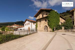 Casa en venta en Erro, Zuriain photo 0