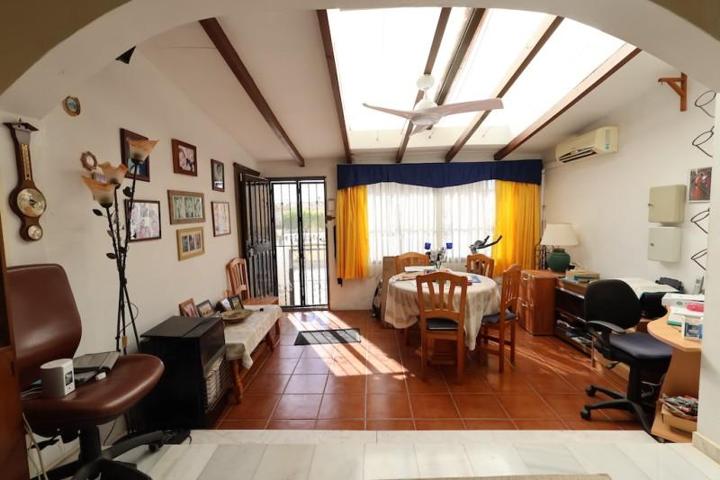 Duplex en venta en San Miguel de Salinas photo 0