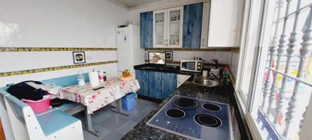 Chalet en venta en Dos Hermanas, Ibarburu photo 0