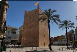 Local comercial en venta en Torrent, Casco antiguo photo 0