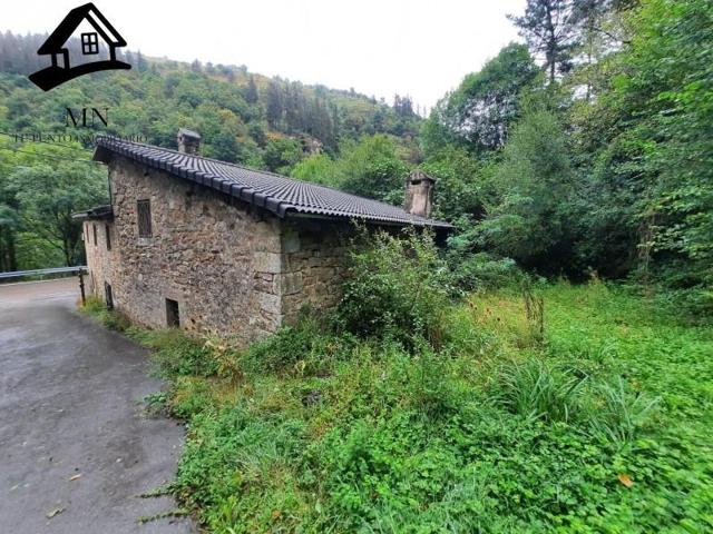 Casa con terreno en venta en San Pedro del Romeral, Northern spain photo 0
