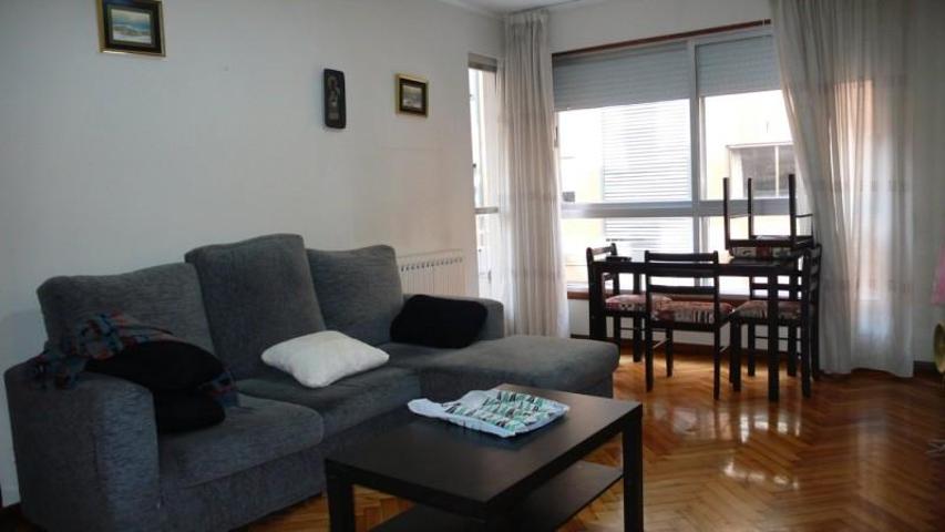 Piso en venta en Vigo, Pi y Margall photo 0