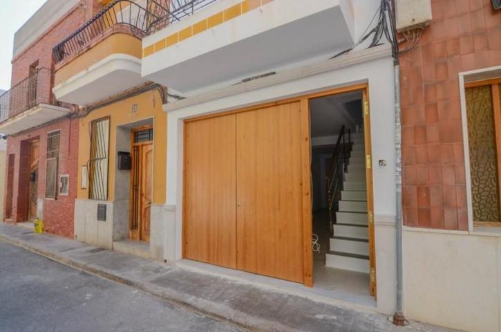 Casa en venta en Rafelbunyol, Centro photo 0