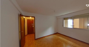 Piso en venta en Madrid, Calle Matachel, 28021 photo 0