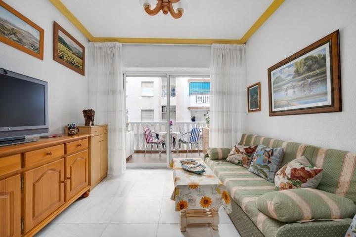 Apartamento en venta en Torrevieja, Habaneras photo 0
