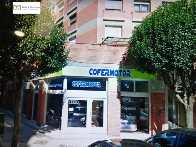 Local comercial en venta en León, Santa Ana photo 0