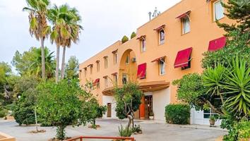 Piso en venta en Granada, El serrallo photo 0