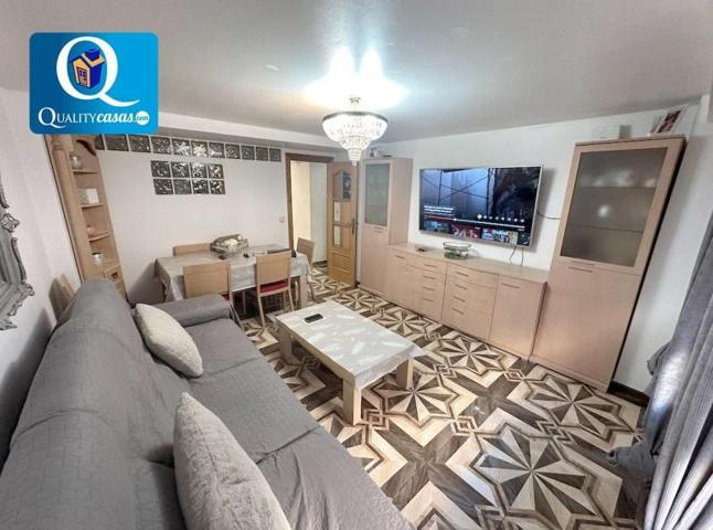 Apartamento en venta en Alicante, Pla Carolinas photo 0