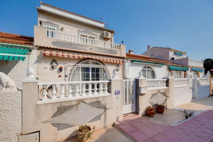 Adosada en venta en Torrevieja, Baix Segura photo 0