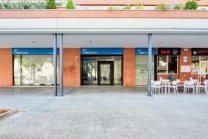 Local comercial en venta en Vilanova i la Geltrú, Ronda Iberica photo 0