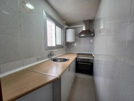 Piso en venta en L'Hospitalet de Llobregat, Pubilla cases photo 0