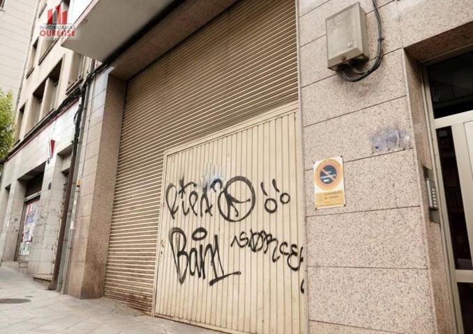 Local comercial en venta en Ourense, San Francisco photo 0