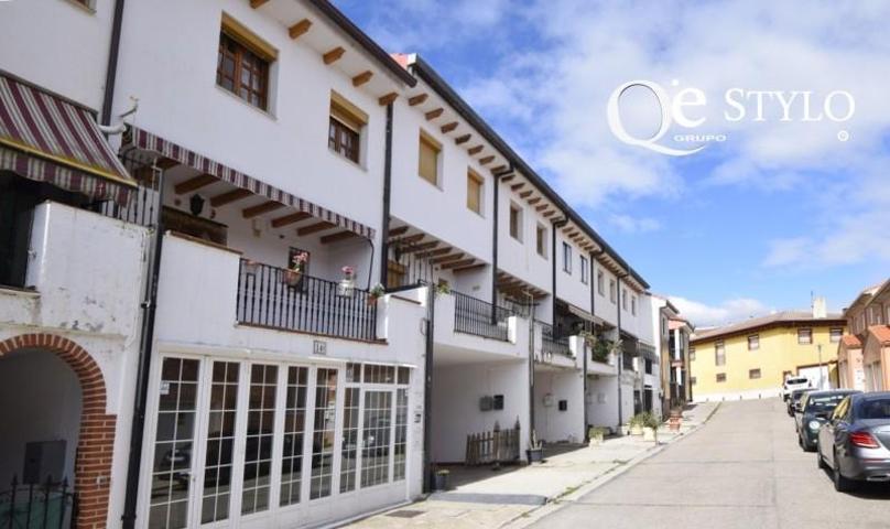 Adosada en venta en Mucientes, CENTRO photo 0