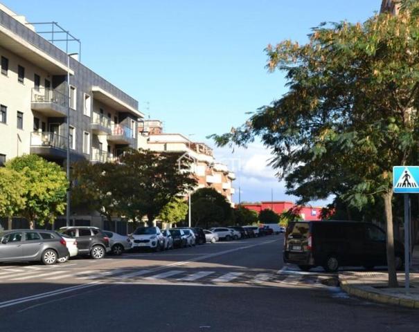 Piso en venta en Badajoz photo 0