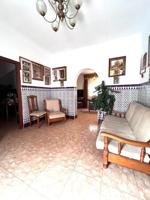 Casa en venta en Guillena, Guillena photo 0