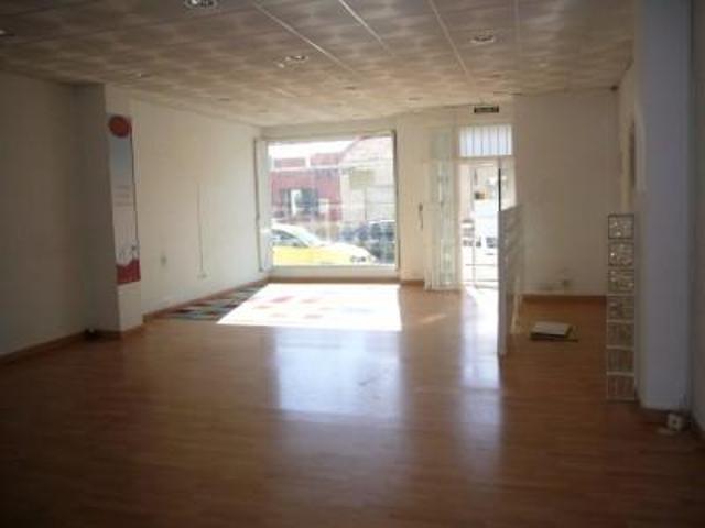 Local comercial en venta en Torrevieja, Torrevieja photo 0