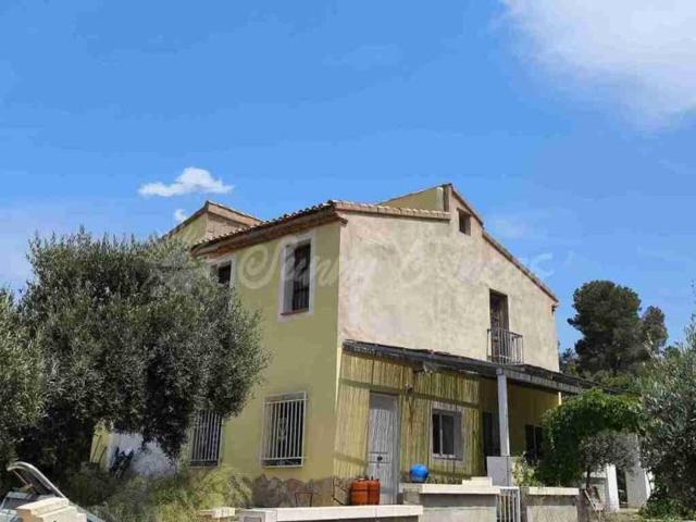 Casa en venta en Ayora photo 0