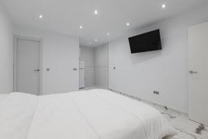 Local comercial en venta en Fuengirola, Puerto Deportivo photo 0