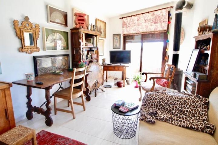 Casa en venta en Roda de Barà, EIXAMPLE NORTE photo 0