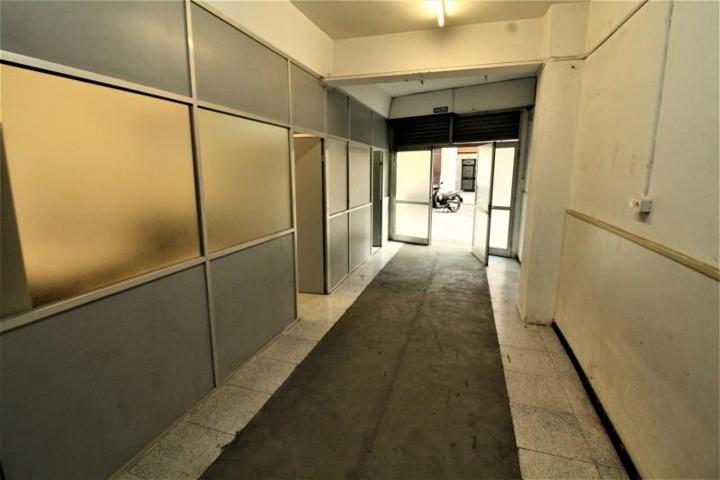 Local comercial en venta en Barcelona, El Camp de l´Arpa del Clot photo 0