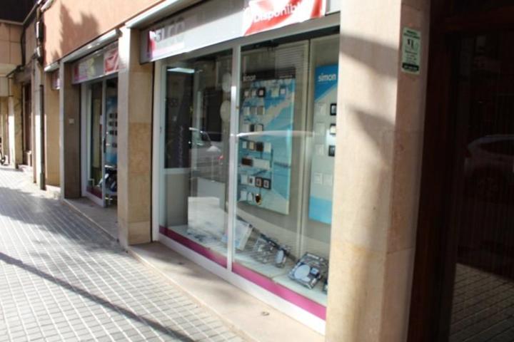 Local comercial en venta en L'Hospitalet de Llobregat, Centre photo 0