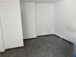 Local comercial en venta en Benifaió, Benifaio photo 0