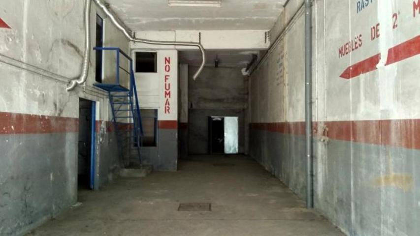 Local comercial en venta en Ourense, Veintiuno photo 0