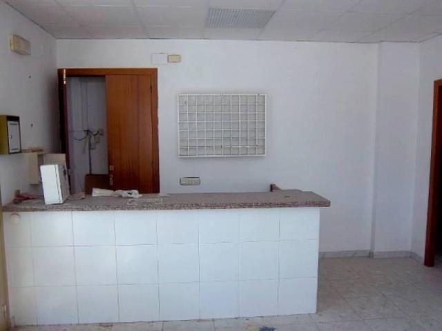 Local comercial en venta en Salou, Centro photo 0