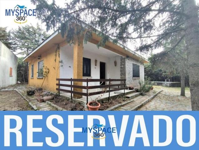 Chalet en venta en Navalperal de Pinares, Navalperal de Pinares photo 0
