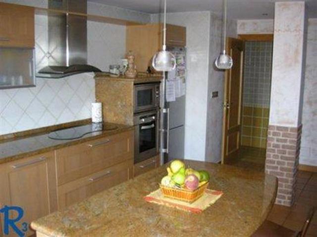 Apartamento en venta en Valencia de Don Juan, Centro photo 0